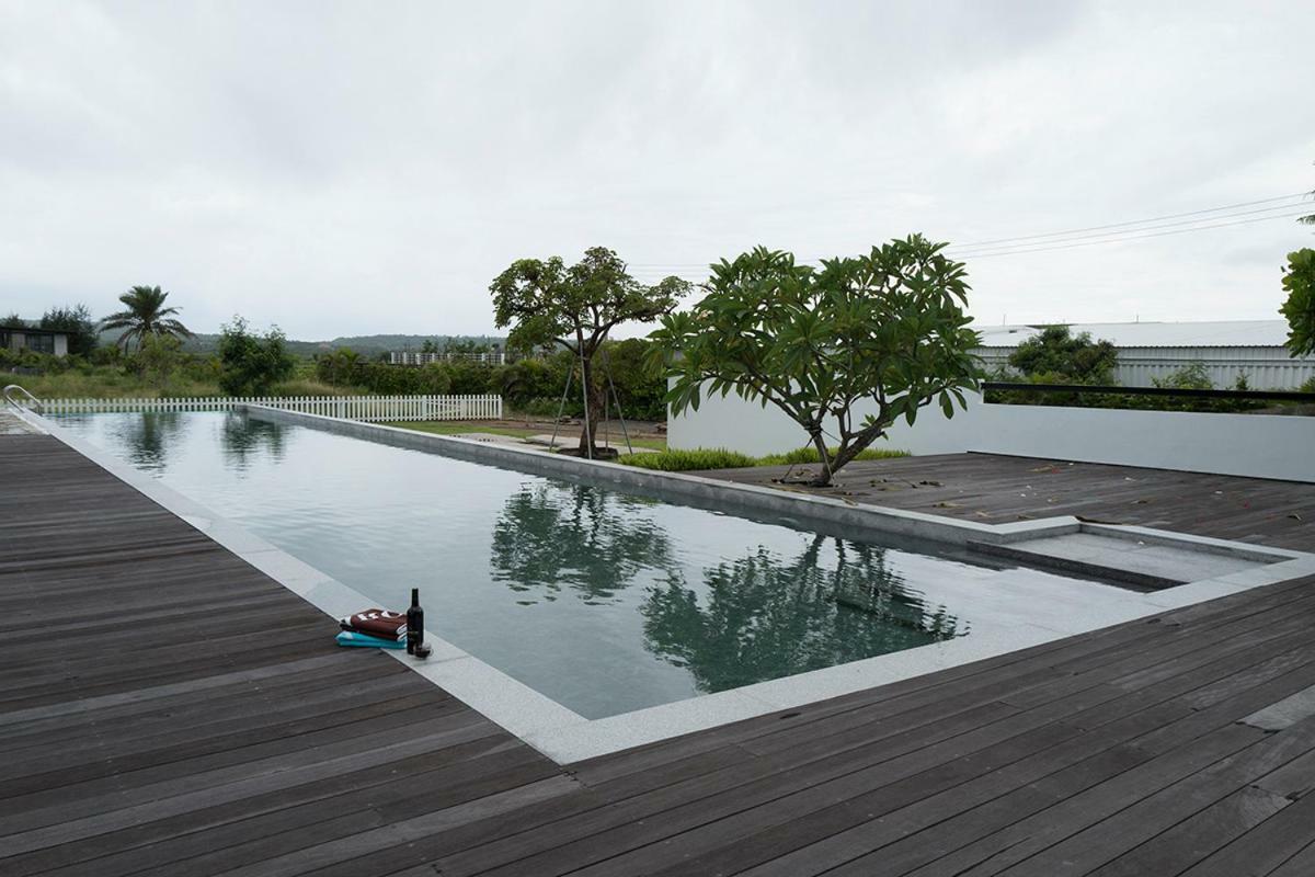 อิสลาฟาโรส วิลลา Bed & Breakfast ย่านเมืองเก่าเฮ้งชุน ภายนอก รูปภาพ